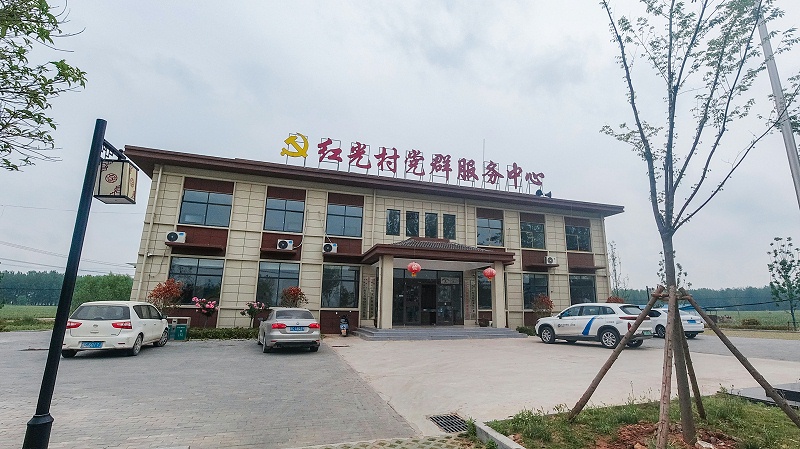 精神堡壘廠家：城市道路路燈燈桿燈箱廣告牌樣式造型多樣，