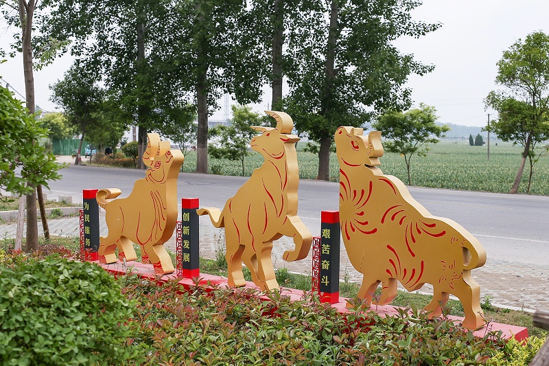 標(biāo)識公司分享：標(biāo)識標(biāo)牌制作過程中常用材料有哪些？-蘇昌標(biāo)識，行業(yè)經(jīng)驗18年，為400+企業(yè)或市政單位提供標(biāo)識系統(tǒng)解決方案。