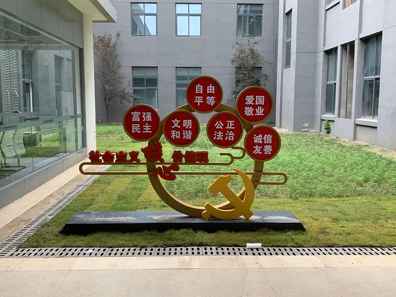 雕塑廠家：玻璃鋼制作流程