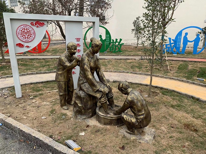 景觀雕塑設(shè)計公司：唯美的黃金比例的人體雕塑-蘇昌標(biāo)識，行業(yè)經(jīng)驗15年，為400+企業(yè)或市政單位提供標(biāo)識系統(tǒng)解決方案。