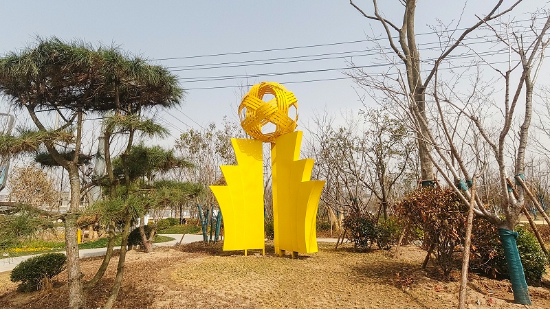 雕塑設計公司：卡通雕塑的特色及材質(zhì)