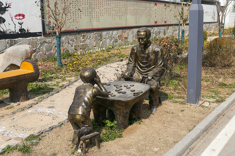 雕塑制作公司：鍛銅雕塑品優(yōu)勢(shì)及泡沫雕塑裝飾效果-蘇昌標(biāo)識(shí)，行業(yè)經(jīng)驗(yàn)15年，為400+企業(yè)或市政單位提供標(biāo)識(shí)系統(tǒng)解決方案。