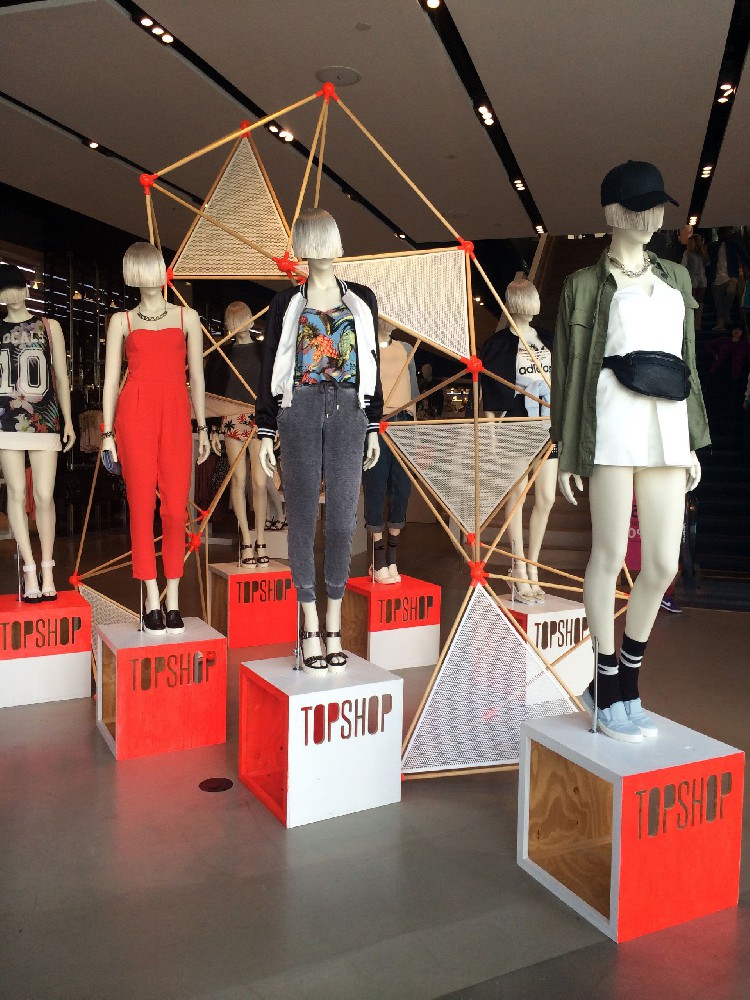 topshop品牌門(mén)店陳列道具